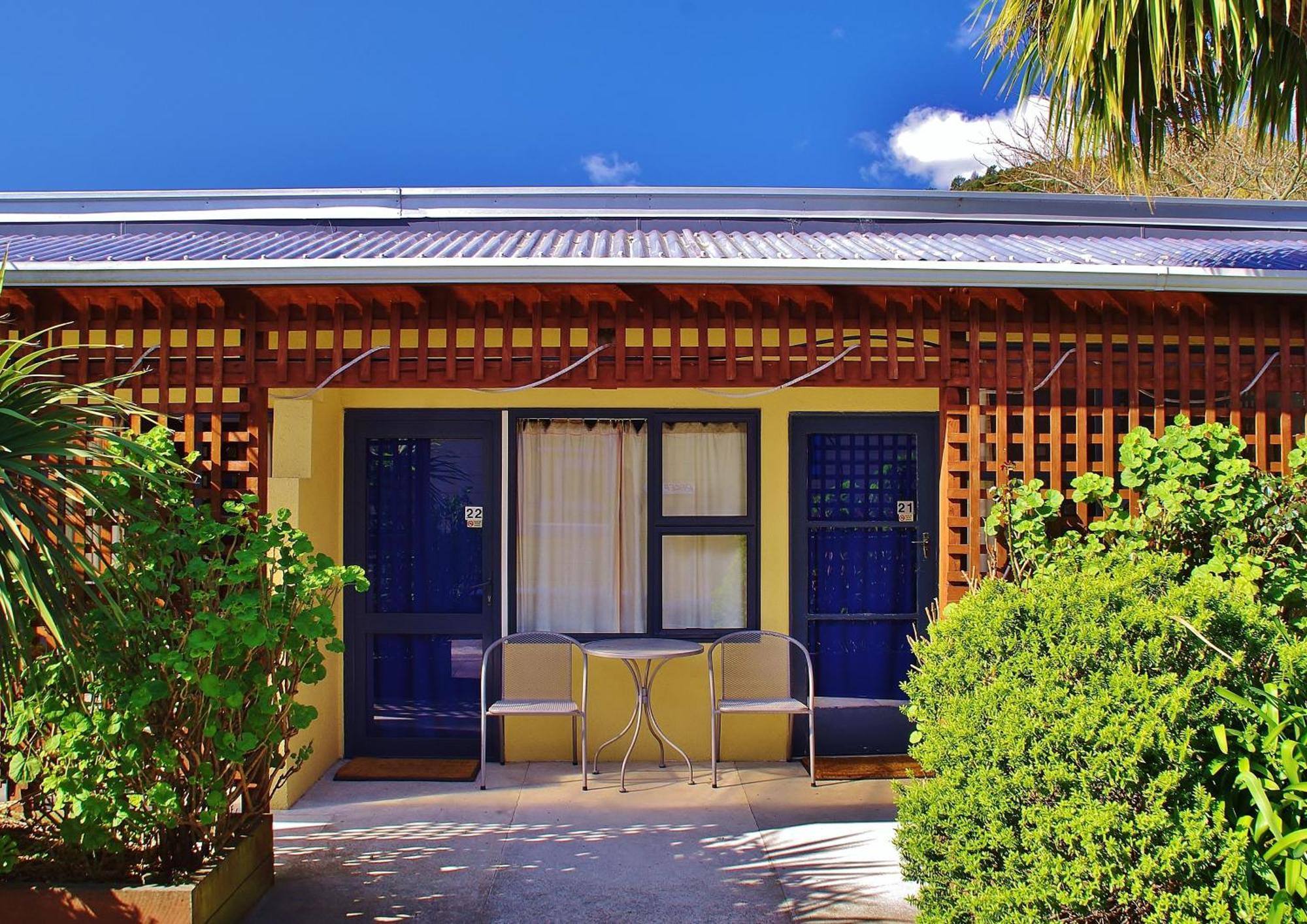 Sequoia Lodge Backpackers Picton Exterior photo